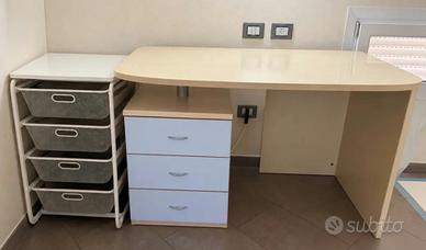 Scrivania con 3 cassetti, cassettiera e portacarte