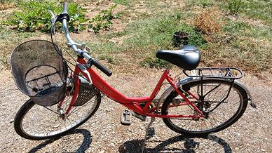 Bici da città Benati Rossa con cestino anteriore