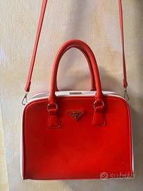 Borsa di dubbia originalità in quanto regalata