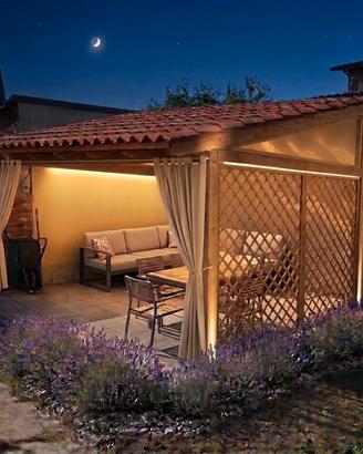pergolato o gazebo in legno