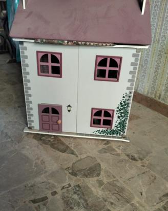 Casa bambole in legno