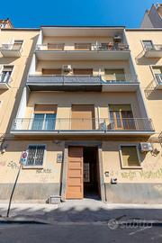 App in stabile signorile nei pressi di V. Umberto