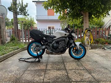 Yamaha MT-09 ice storm (02/2025)