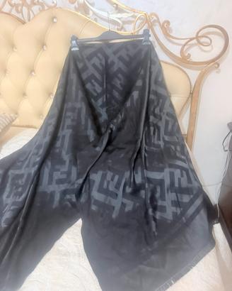 Stola sciarpa grande fendi zucca monogram anni 90”