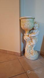  putto portafiori da giardino in pietra.