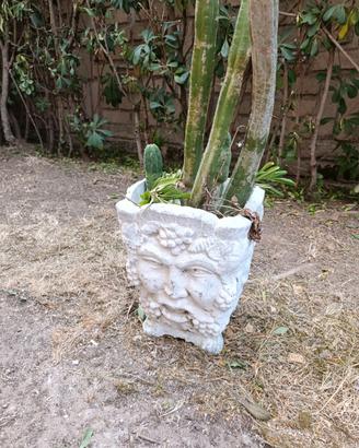 Vaso decorativo da giardino a forma di volto