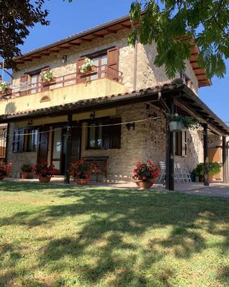 Villa di 134 m² con 4 locali e box auto a Cantalic