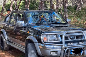 fuoristrada  Nissan Navarra d 22