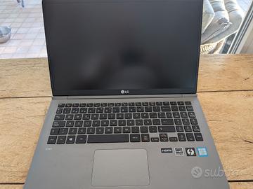 LG Gram 15Z980 i7-8550U 16GB 1TB SSD Win11