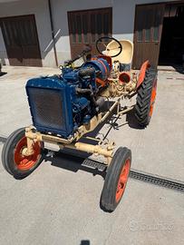 trattore fiat 211