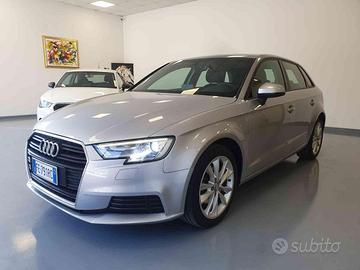 AUDI A3 1.6 TDI 115cv Xenon