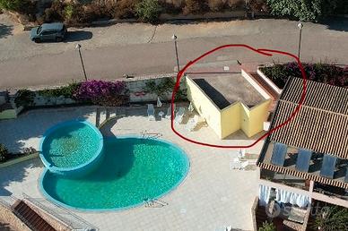 Magazzino 35mq con accesso a piscina condominiale