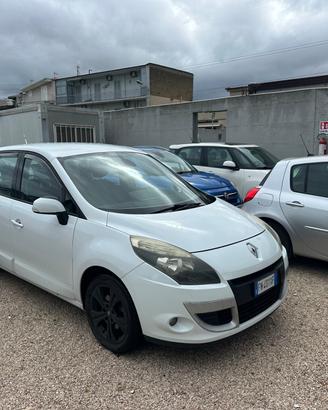 Renault Scenic X-Mod 1.5 dCi 110CV Luxe