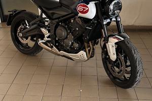 TRIUMPH TRIDENT 660 TRIPLE TRIBUTE
