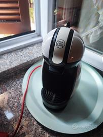macchina caffè dolce gusto DeLonghi 