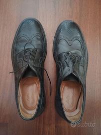 Scarpe modello trickers