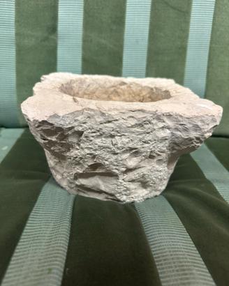 Mortaio in pietra antico