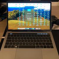 Macbook pro 2018 13”  touch bar Core i5