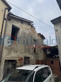 Rustico/Casale/Corte Inverno e Monteleone