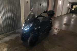 Piaggio MP3 300