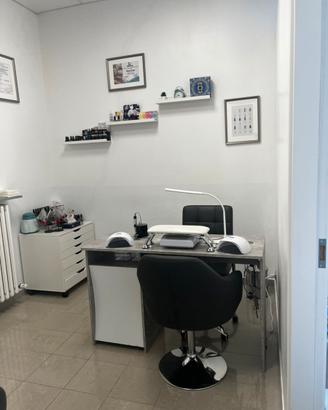 Cabina estetica o postazione unghie