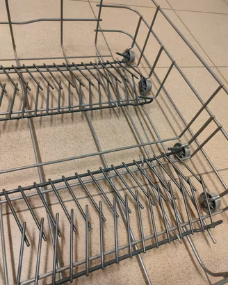 cestello inferiore lavastoviglie Hotpoint Ariston 