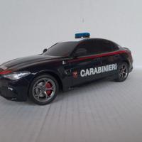 MODELLO ALFA ROMEO NUOVA GIULIA CARABINIERI  1 /18