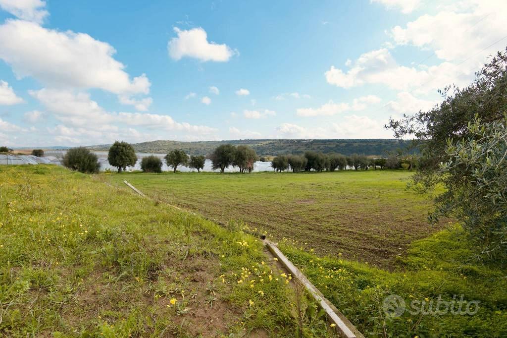Terreno di 11872 m² a Ragusa - Altro