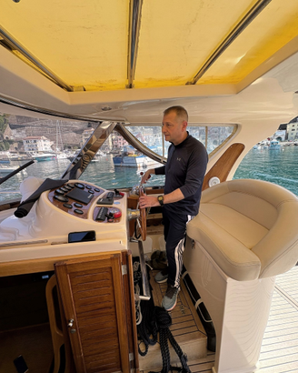 Skipper con titolo commerciale del diporto