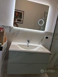 Mobile bagno sospeso color salvia con specchio