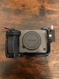 SONY FX30 + CAGE SMALLRIG + 2 BATTERIE E KIT