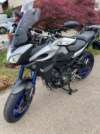 YAMAHA TRACER 900