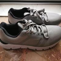 Scarpe da ginnastica N.43 NUOVE e mai usate