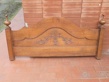 Testata letto singola in legno massello intagliato