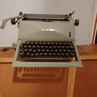 Macchina da scrivere