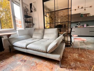 Divano sospeso in vera pelle Made in Italy 3 posti