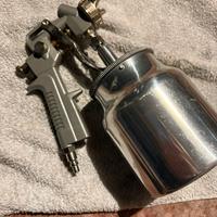 Pistola spruzzo nuova.