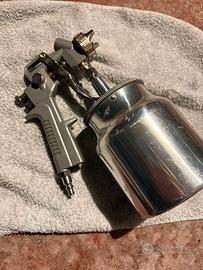 Pistola spruzzo nuova.