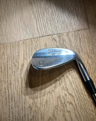Titleist Vokey SM5 56º sand wedge