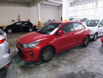 Kia Rio 1.2 benzina del 2017 con 66.000km
