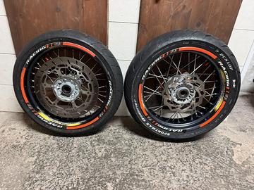 Cerchi 17 motard ktm completi anche di sposta pinz