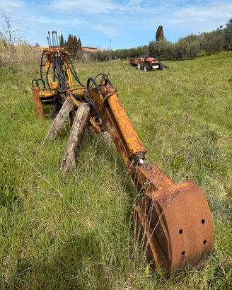 Retro escavatore per Fiat FL4-FL6