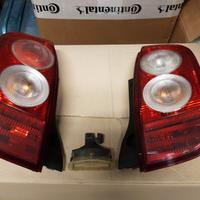 FARI POSTERIORI + LUCE TARGA MICRA DEL 2005