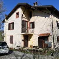 CASA SEMINDIPENDENTE A SILVANO D'ORBA!