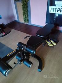 Attrezzi palestra POWERTECH e pacco pesi