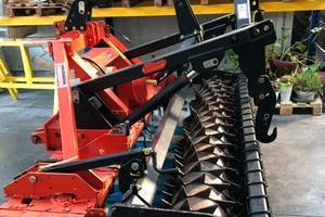 Sollevatore castello erpice rotante maschio