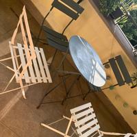 Sedie e tavolo per terrazzo