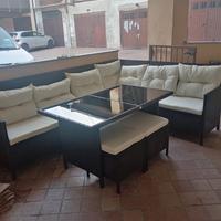 divanetto+tavolo da esterno