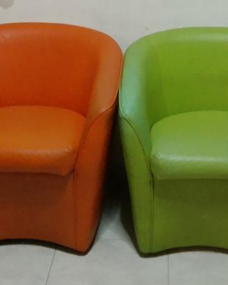 Coppia poltroncine design in  pelle colorata 