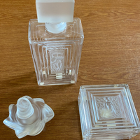 Set con portagioie e bottiglie per profumo Lalique